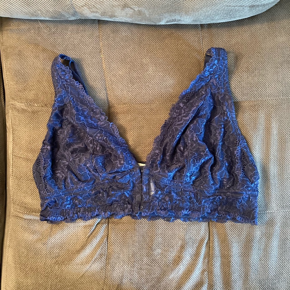 Maurice’s navy lace front clasp size 3 bralette